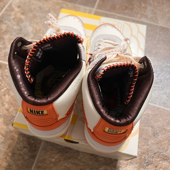 Maison Chateau Rouge X AIR JORDAN 2 RETRO SP - Picture 6 of 7